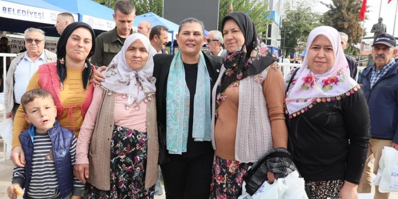 Köşklü vatandaşlar ve esnaf Çerçioğlu’na yoğun ilgi gösterdi