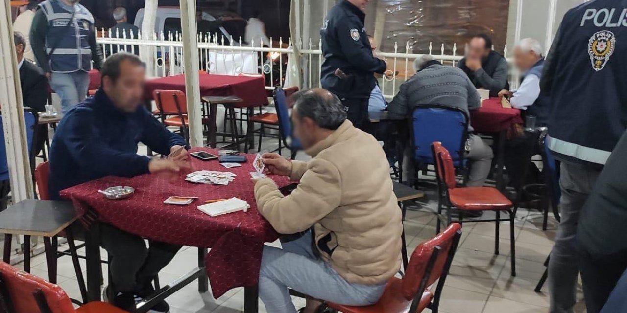 Turgutlu’da huzur uygulamasında aranan 10 şahıs yakalandı