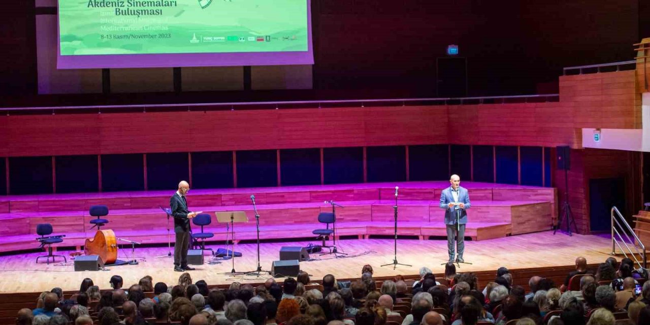 “İzmir Akdeniz Sinemaları Buluşması’nda barış ve demokrasi tohumları bir kez daha yeşerdi”