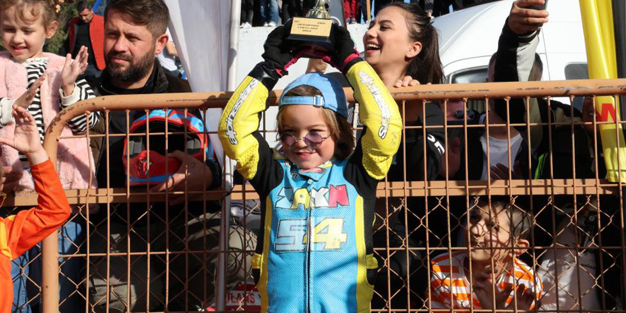 Süpermoto yarışlarında birincilik Zayn’ın