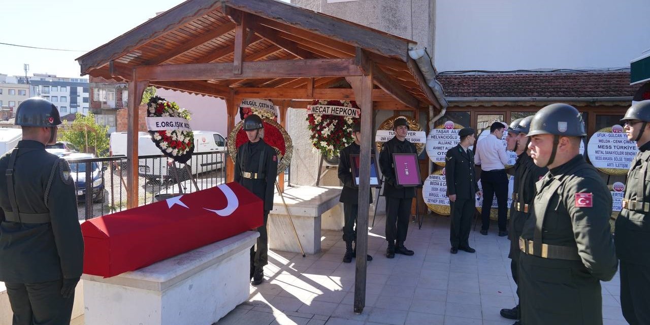 28 Şubat generallerinden Kamuran Orhon İzmir’de defnedildi
