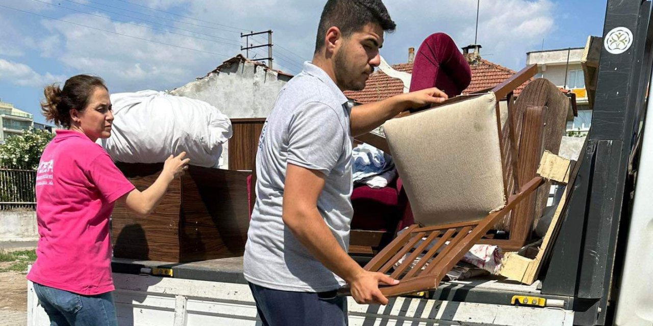 Germencik’te ikinci el eşyalar, ihtiyaç sahiplerine ulaştırılıyor