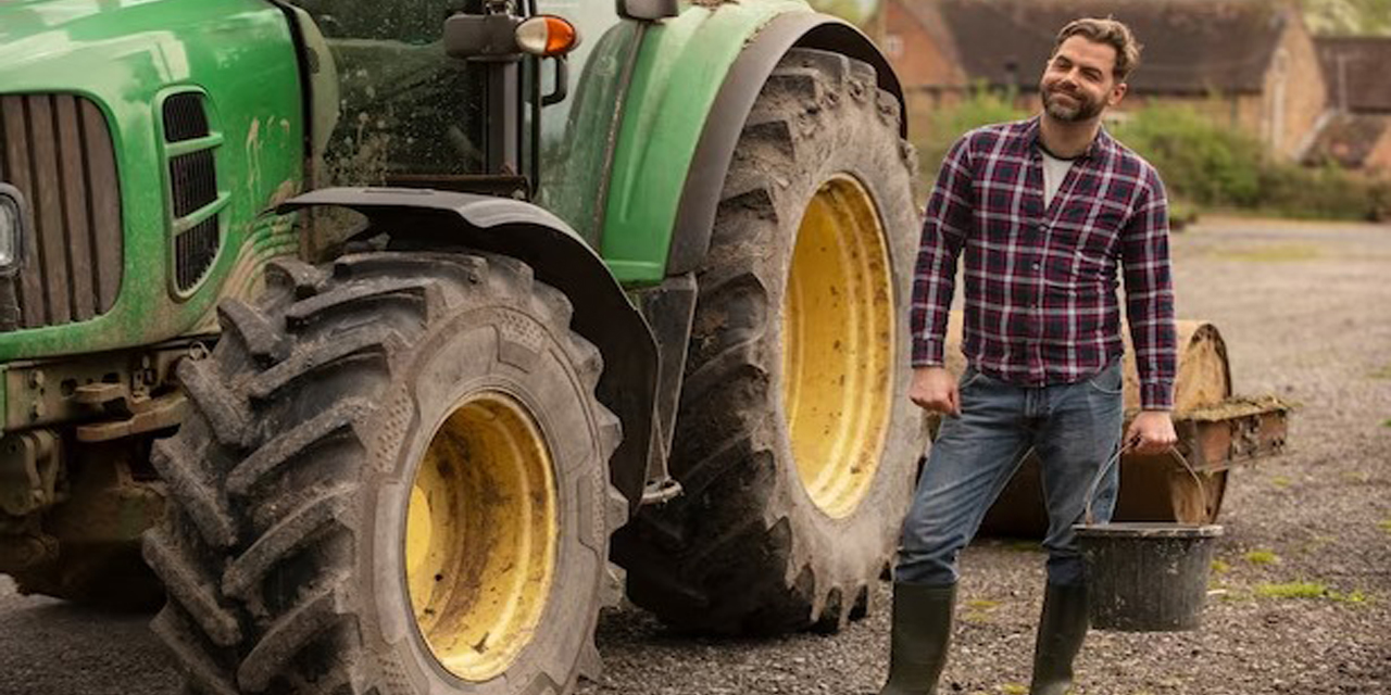 Traktör otomatik dümenleme sistemleriyle tarımın geleceğine yön verin