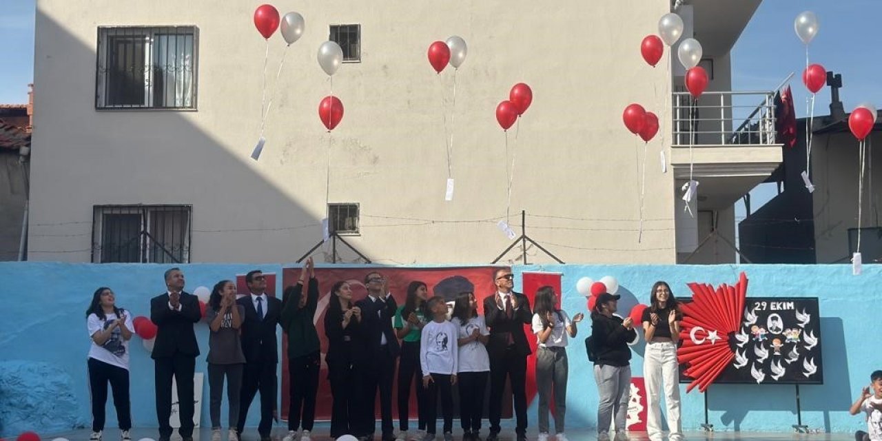 İzmir’den Manisa’ya uzanan Cumhuriyet mektubunun hikayesi duygulandırdı