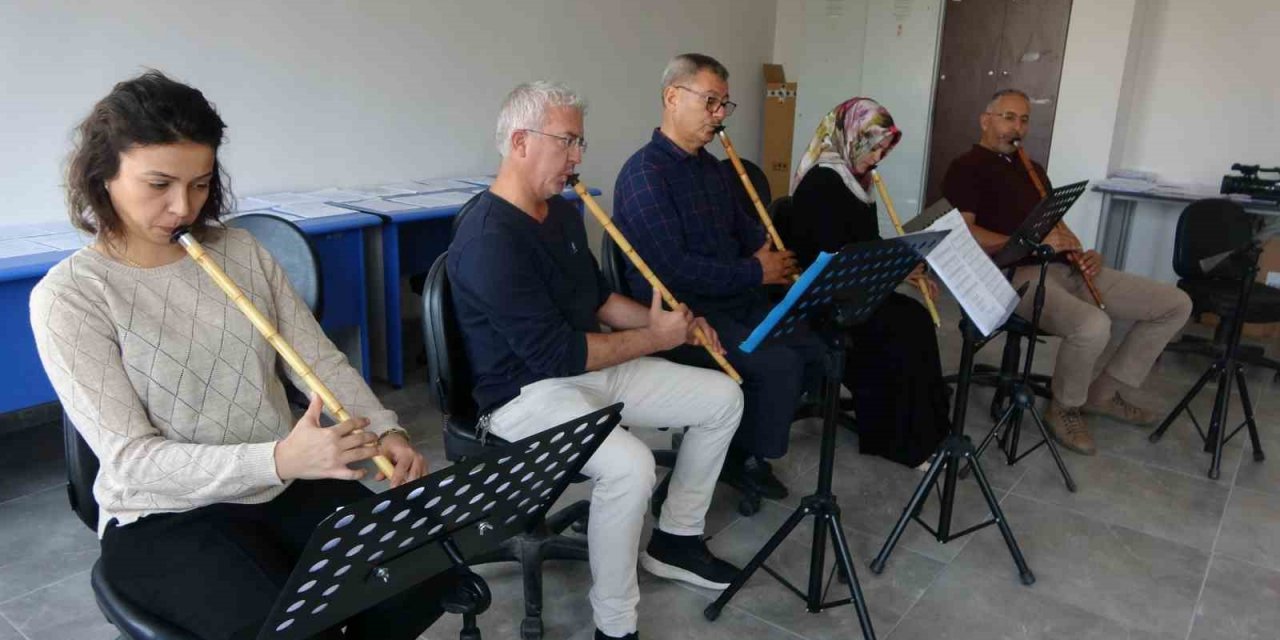 Ney kursuna ilgi her geçen gün artıyor