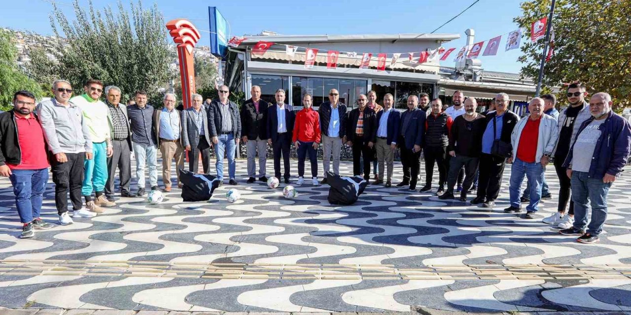 Bayraklı Belediyesinden amatör spor kulüplerine destek