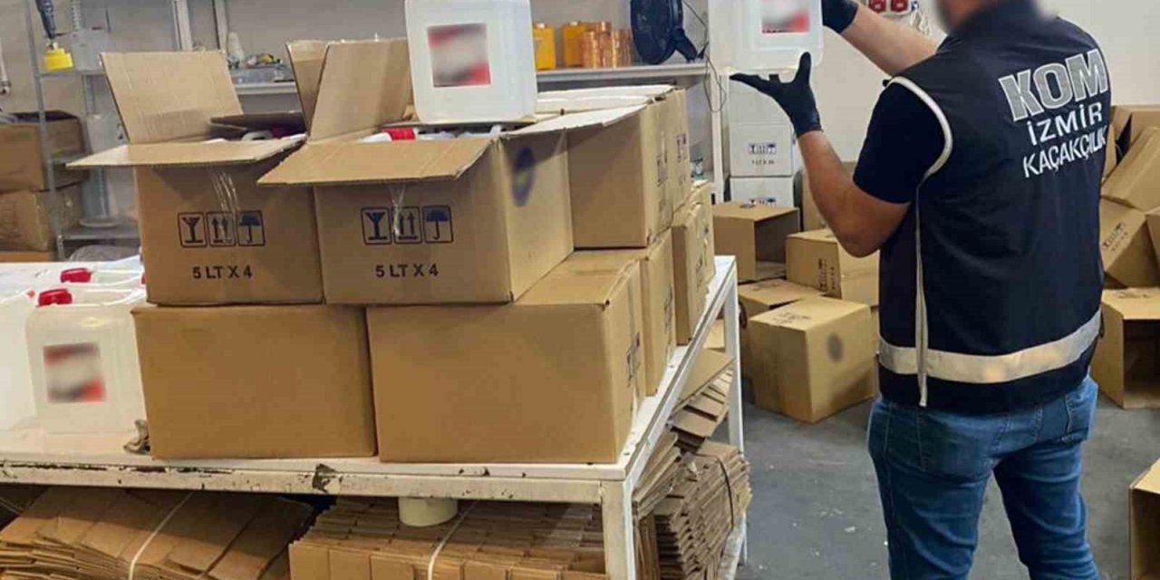 İzmir’de 10 milyon liralık taklit etiketli etil alkol ele geçirildi