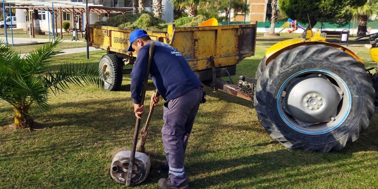 Germencik Belediyesi ekipleri ilçe genelinde çalışmalarını sürdürüyor