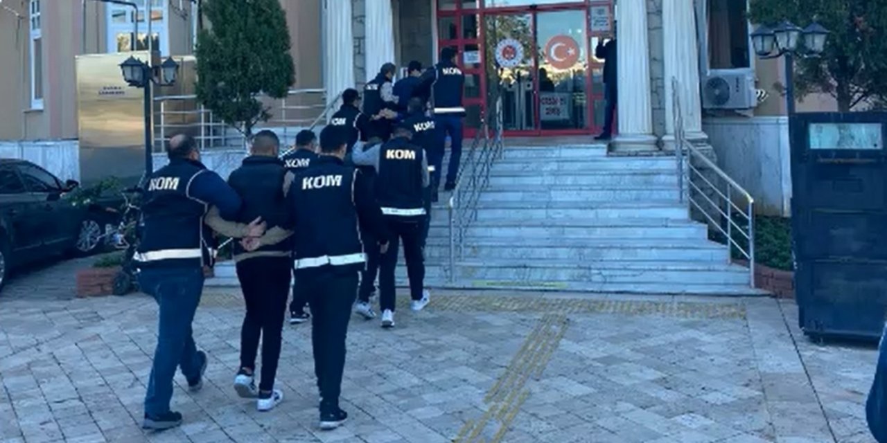 KOM ekipleri gece yarısı operasyonuyla suç örgütünü çökertti: 5 tutuklama