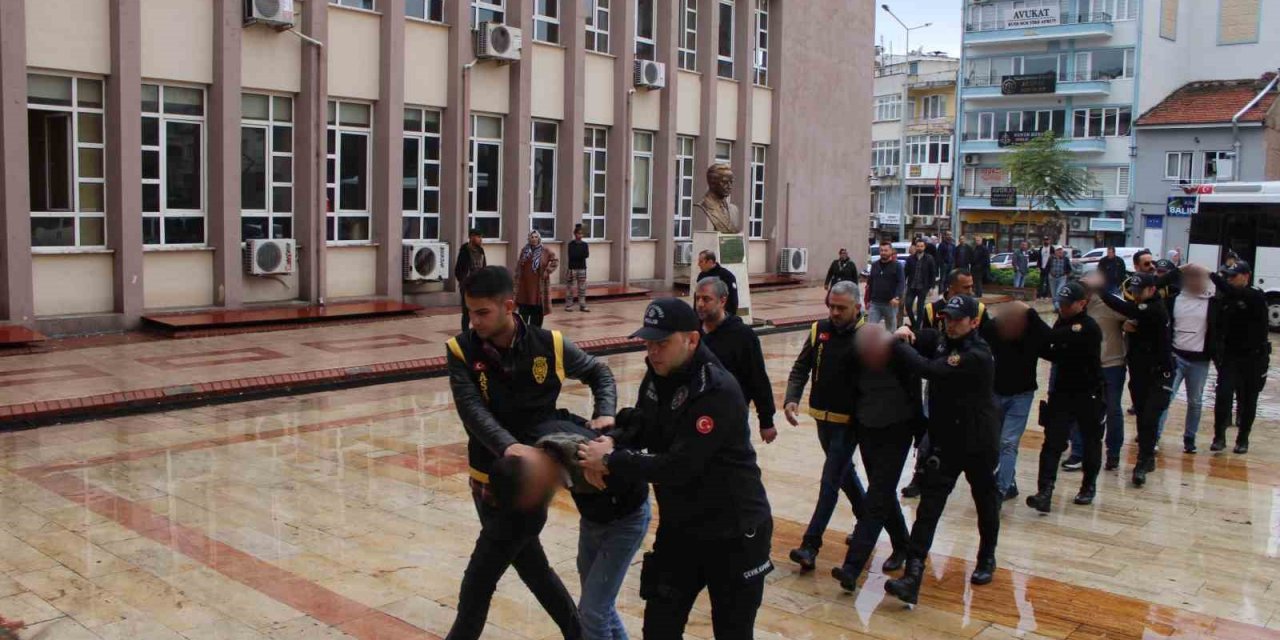 Silahlı saldırı olayında 5 şüpheli adliyeye sevk edildi
