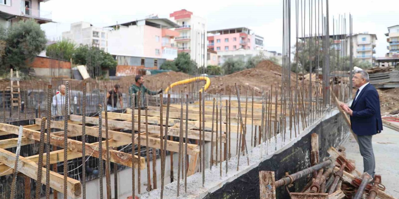 Köşk’te yarı olimpik yüzme havuzunda çalışmalar hız kesmiyor