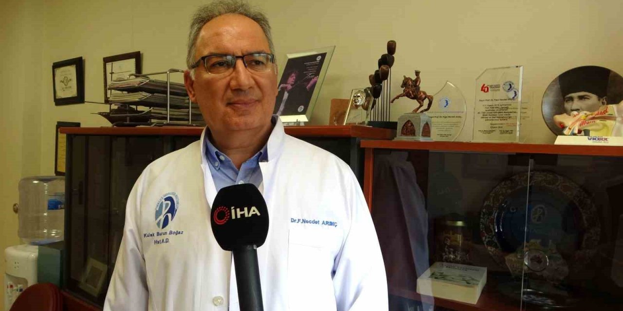 İşitme kaybının erken teşhisi kişiyi sosyal yaşama bağlıyor