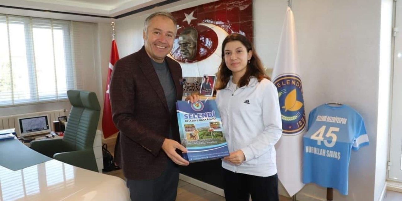 Selendi’nin altın kızı Türkiye Şampiyonu oldu