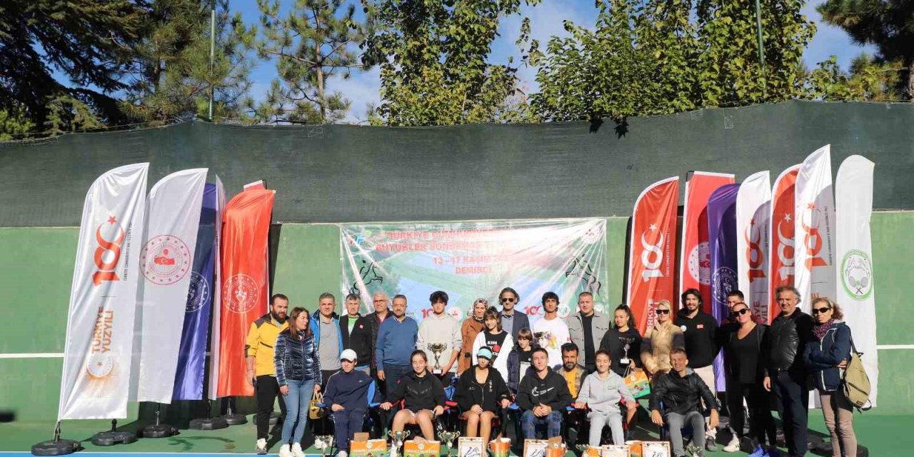 Cumhuriyetin 100. Yılı Büyükler Tenis Turnuvası sona erdi