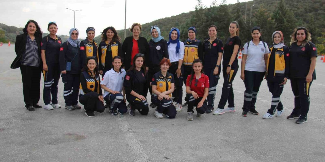 Aydın’da acil sağlık personelleri acil sürüş teknikleri ile donanıyor