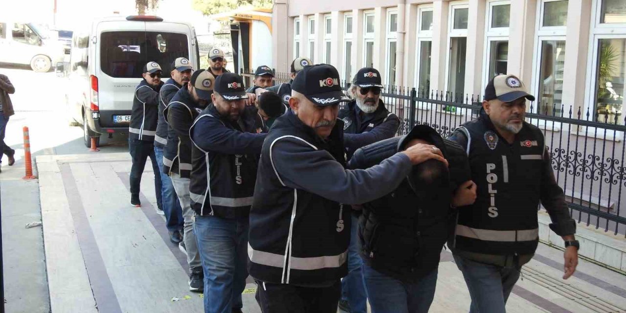 Söke’de göçmen kaçakçılığı operasyonu: 12 yakalama
