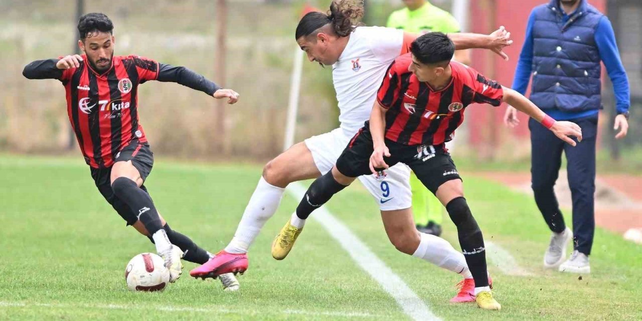 TFF 3. Lig: Turgutluspor: 2 - Eynesil Belediyespor: 0