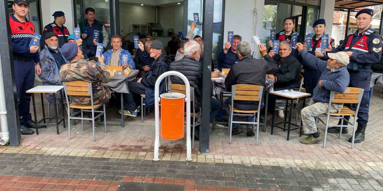 Jandarma, vatandaşları bilgilendirdi