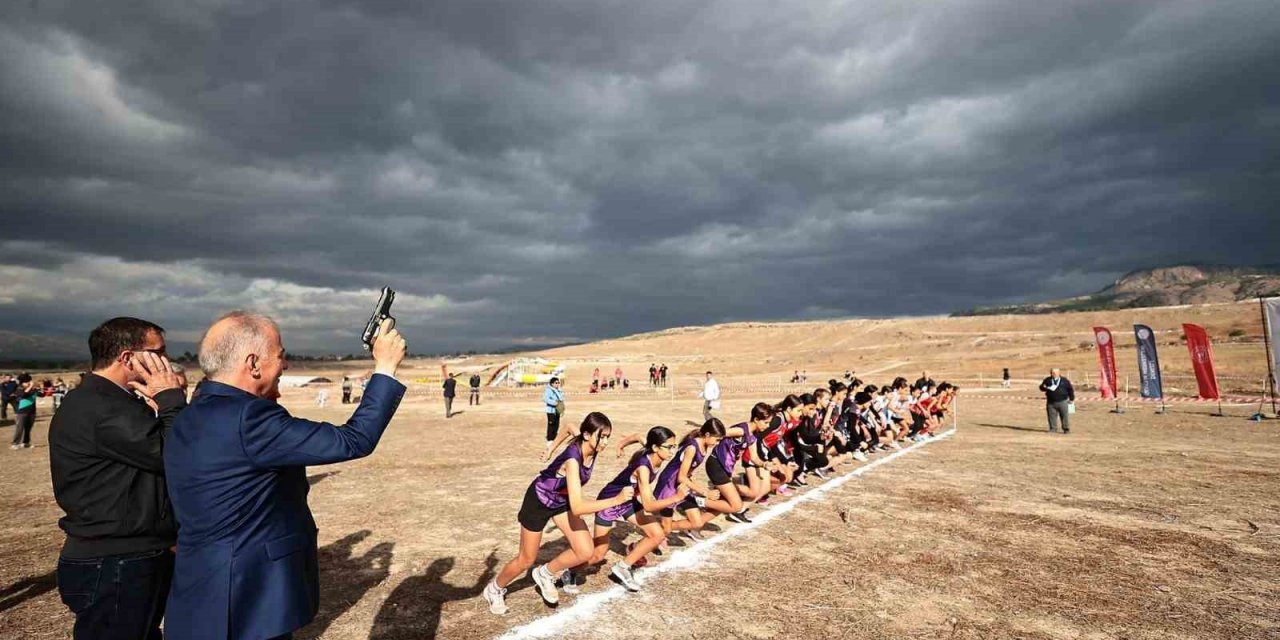 265 sporcu Pamukkale’de koştu