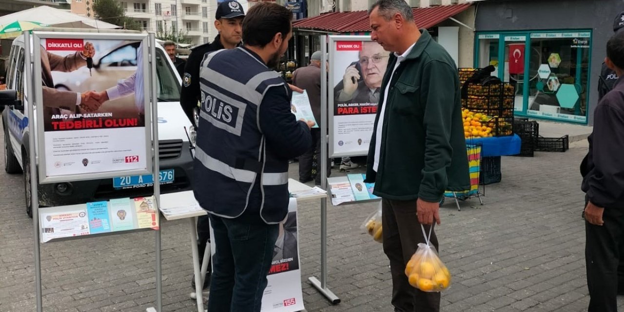 Denizli polisi vatandaşları siber güvenlik alanında bilgilendirdi