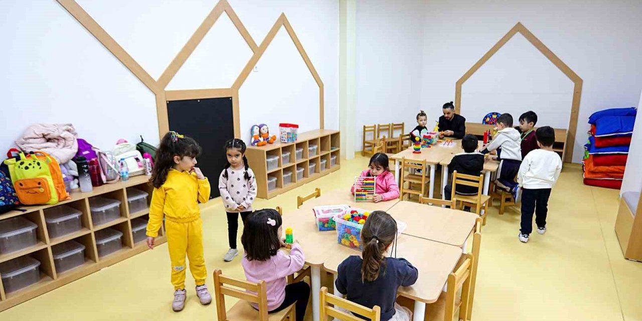 Bayraklı’nın Pati İzi Anaokulu açıldı