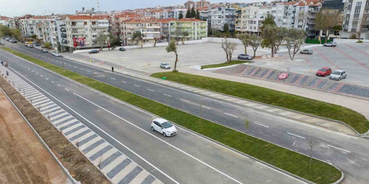 Buca’nın sokaklarında yoğun mesai