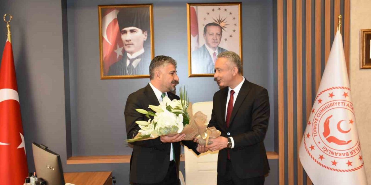 Müdür Kömürcüoğlu görevine başladı