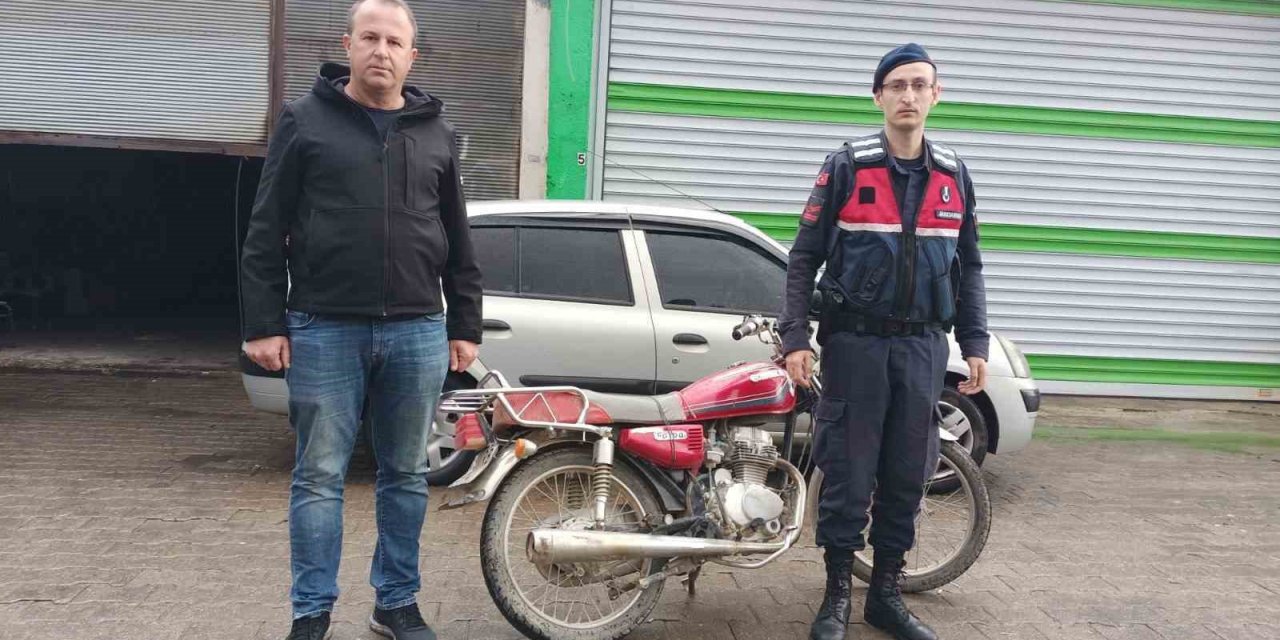 Çalınan motosiklet jandarma tarafından bulundu