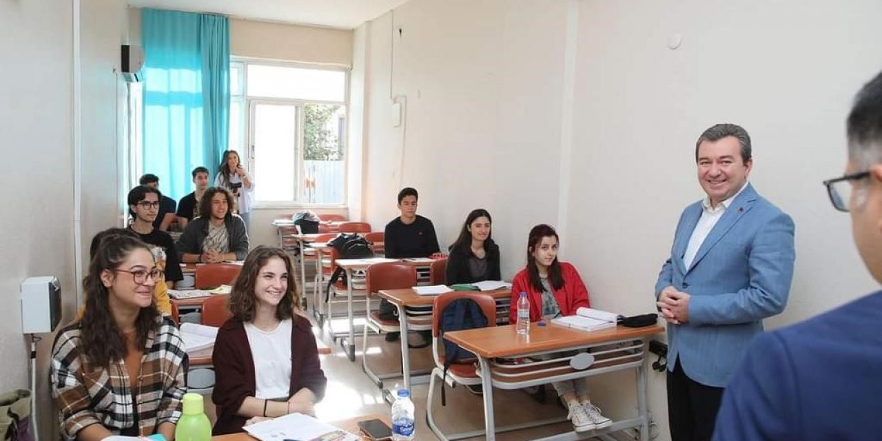 Bergama Yaşam Boyu Eğitim Merkezinde bin öğrenci eğitim alıyor