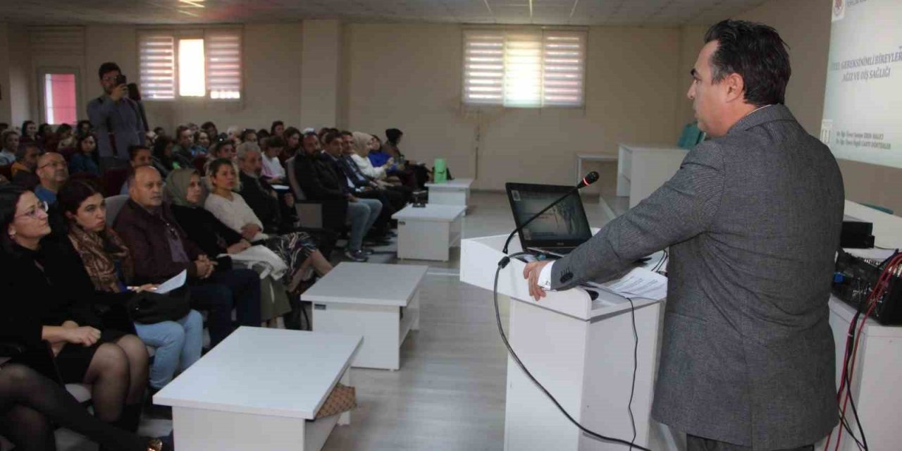 Özel eğitim kurumlarına “Ağız ve Diş Sağlığı Eğitimi” verildi