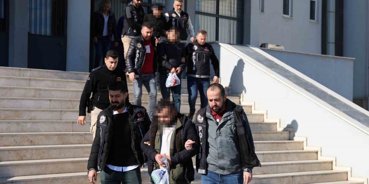 Adliyeye sevk edilen zehir tacirleri tutuklandı