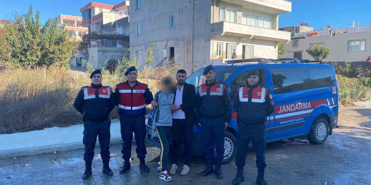 Kayıp otizmli çocuğu jandarma buldu