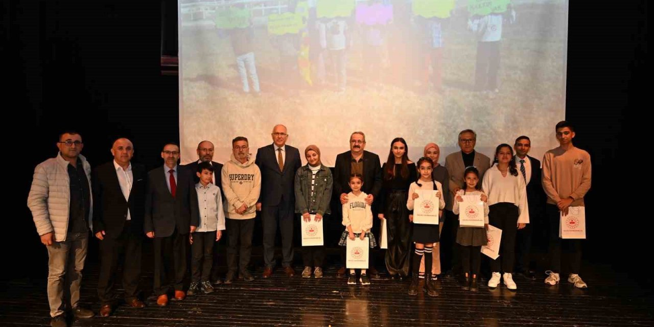 Salihli’de Çocuklar Günü’nde anlamlı etkinlik