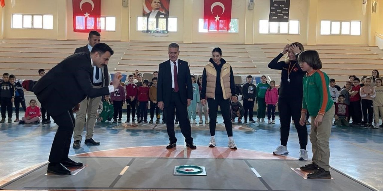 Milli spor tescilli Hemsball, Buharkent’te tanıtıldı