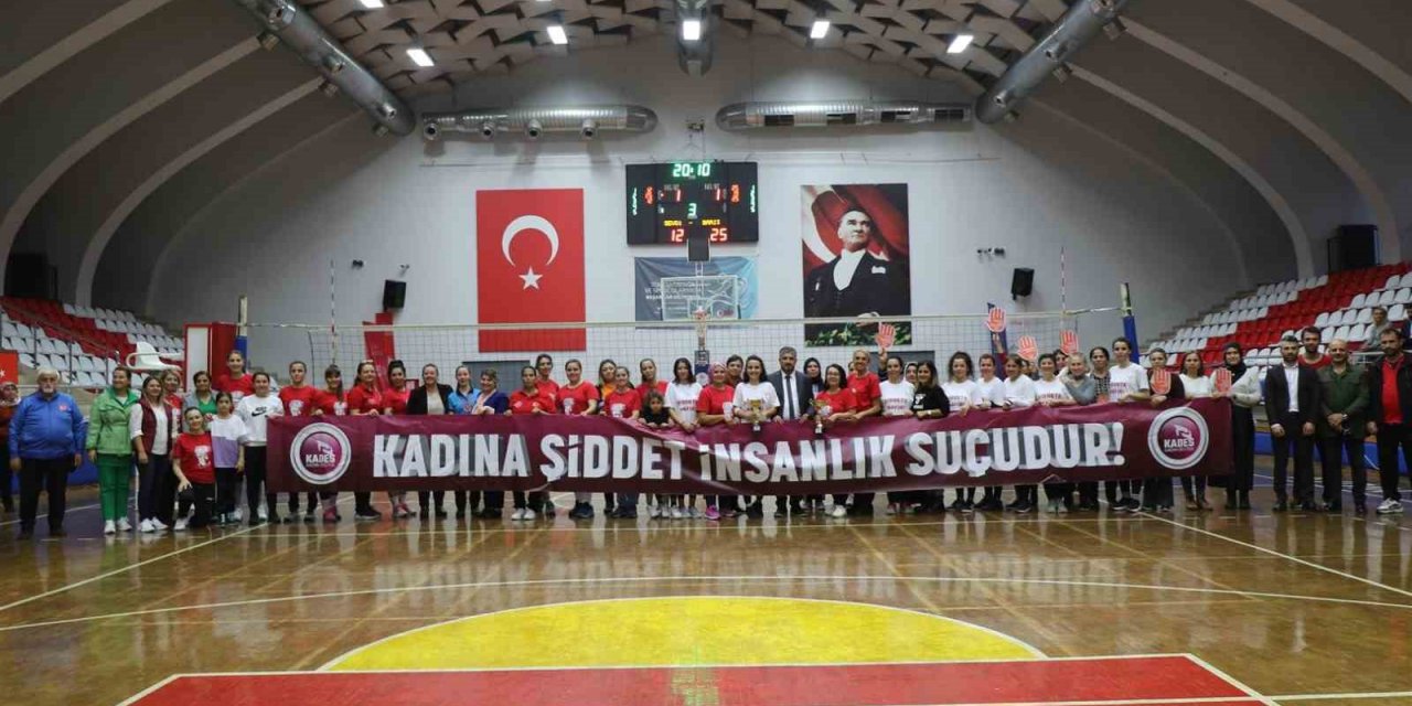 Kadına yönelik şiddete sporla dikkat çektiler