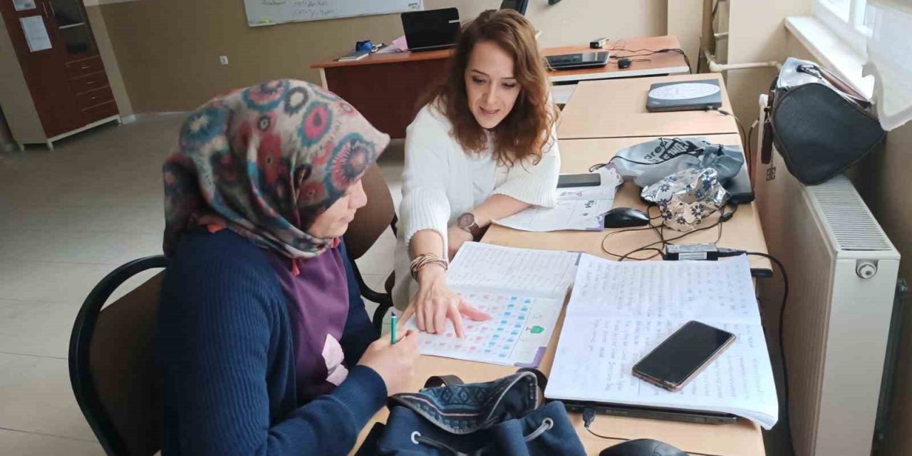 Sarıgöl’de okuma yazma bilmeyen kalmayana kadar kurs açılacak