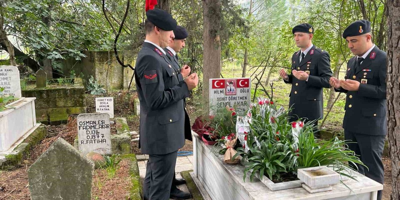 Aydın’da jandarma öğretmenleri unutmadı
