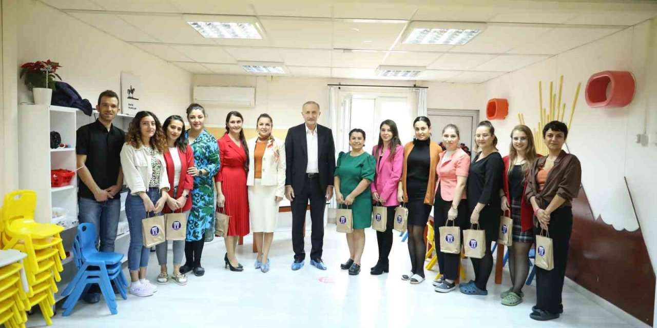 Başkan Atabay öğretmenleri unutmadı