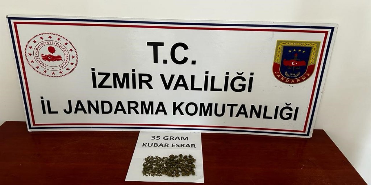 Çeşme’de şüpheli araçtan esrar çıktı