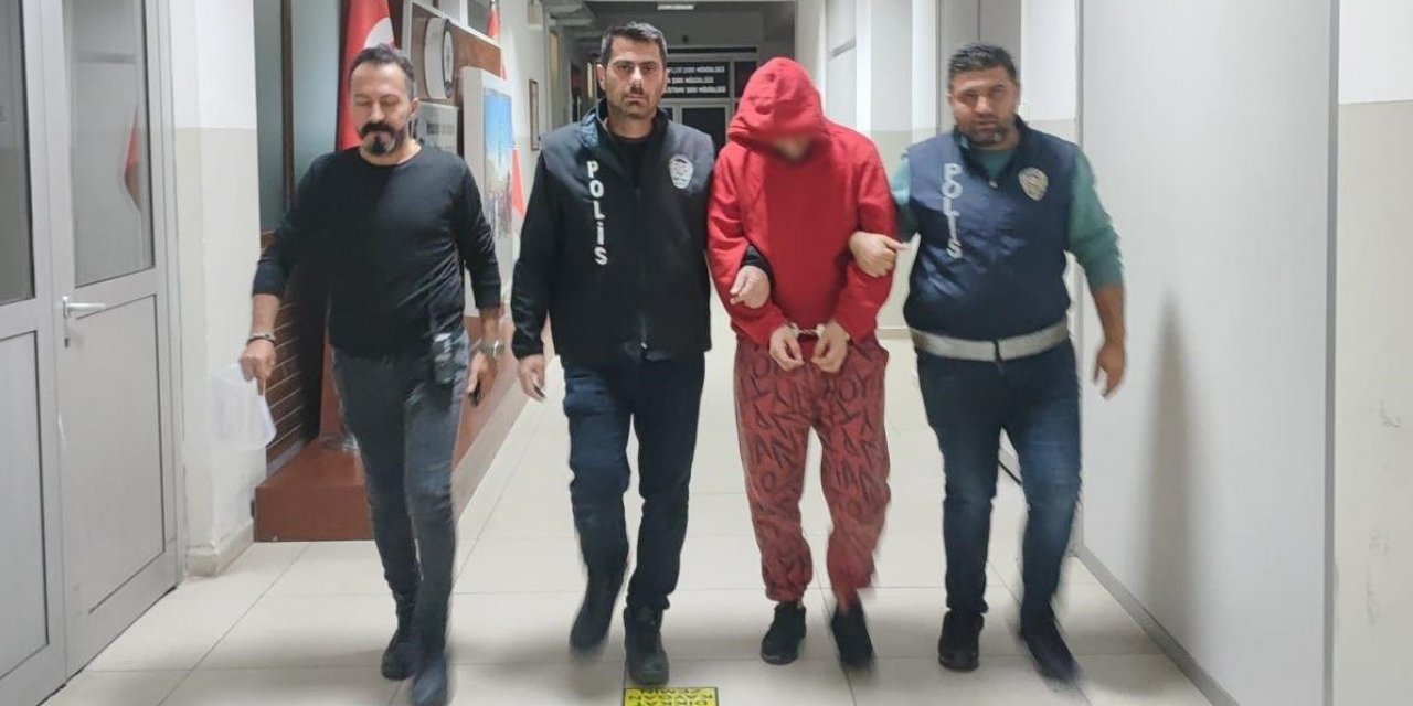 İzmir’de 5 ayrı suçtan aranan firari, şok ekibinden kaçamadı