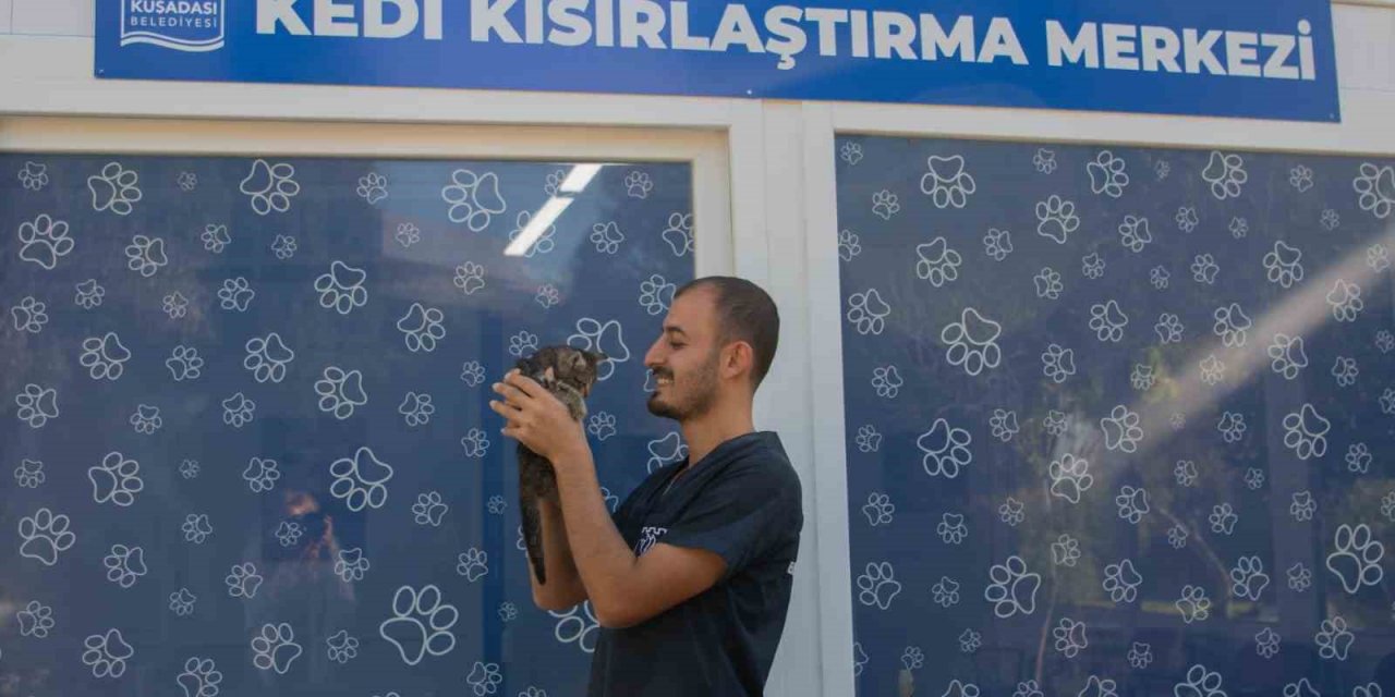 Kuşadası Belediyesi patili dostların sağlığı için bir adım daha attı