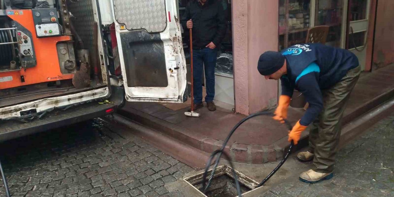 Manisa Büyükşehir Belediyesi ve MASKİ’den sağanak yağış mesaisi