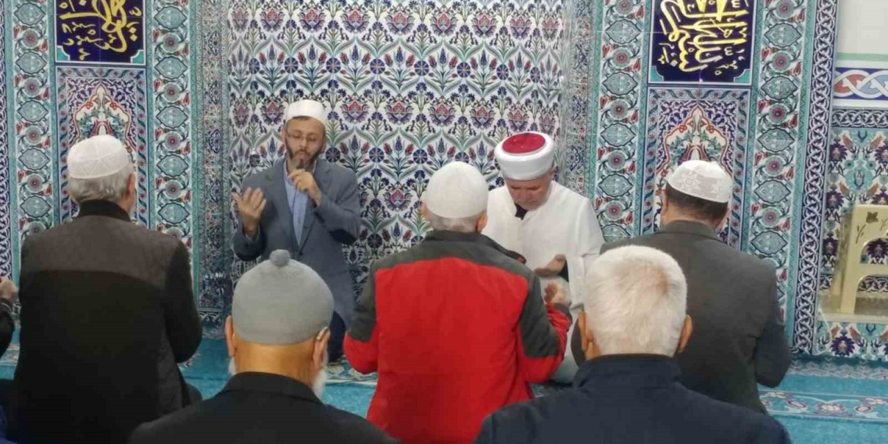 Köyceğiz’de sabah namazı buluşmasında Filistinliler için dua edildi