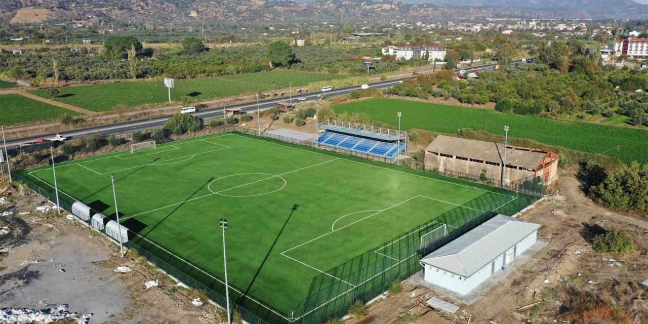 Serçeköy’e sentetik çim saha kazandırılıyor