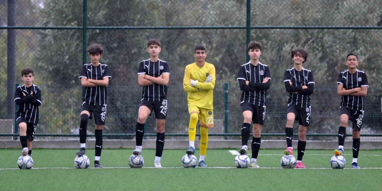 Manisa FK’lı genç futbolculara milli davet