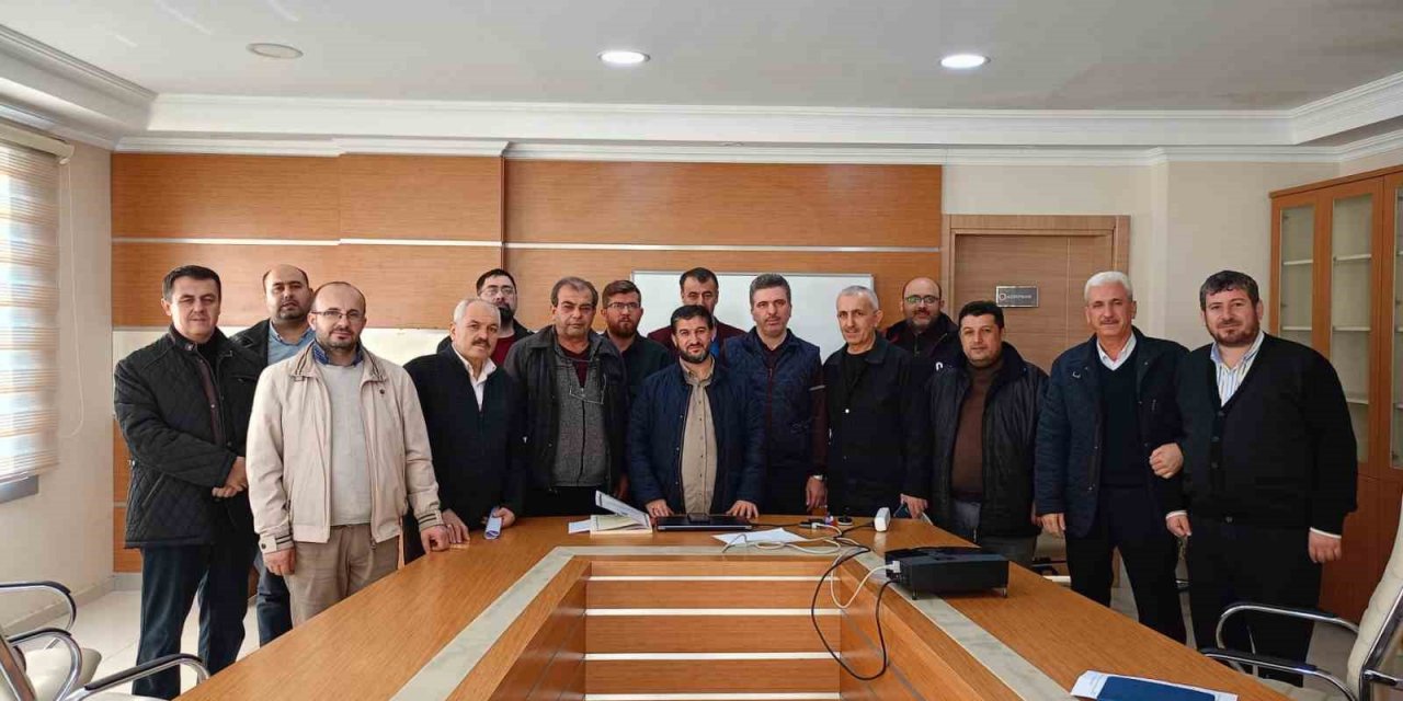 İl Müftüsü Güneş hizmet içi eğitim alan din görevlileri ile buluştu