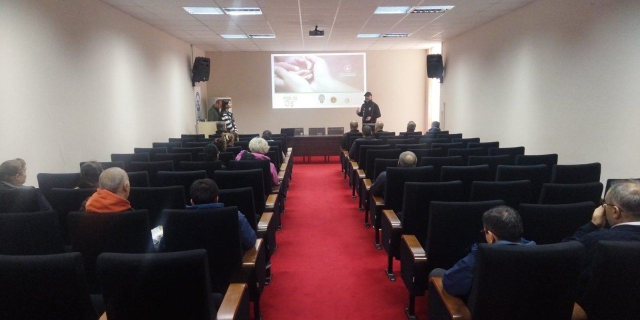 Didim’de öğrenci ve veliler uyuşturucuya karşı bilgilendirildi