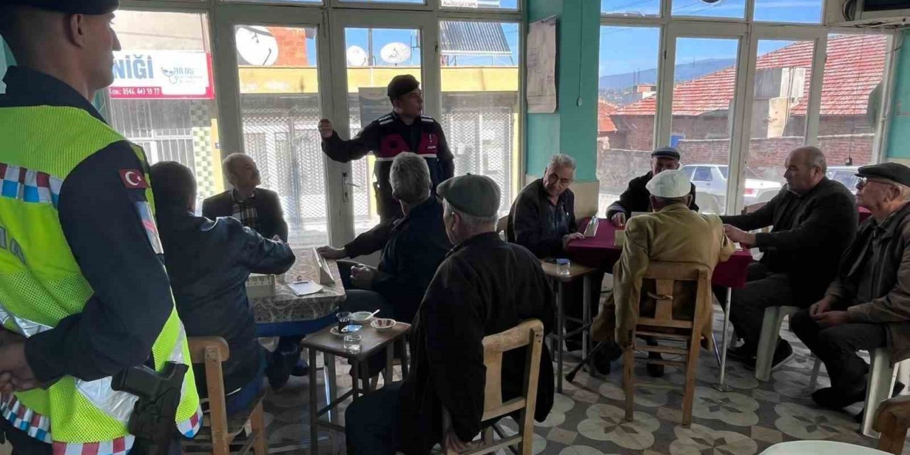 Zeytin hırsızlığına karşı vatandaşlar bilgilendirildi