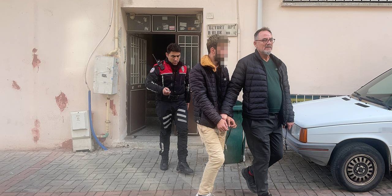 Aranan hırsız son işinde ev sahibine yakalandı