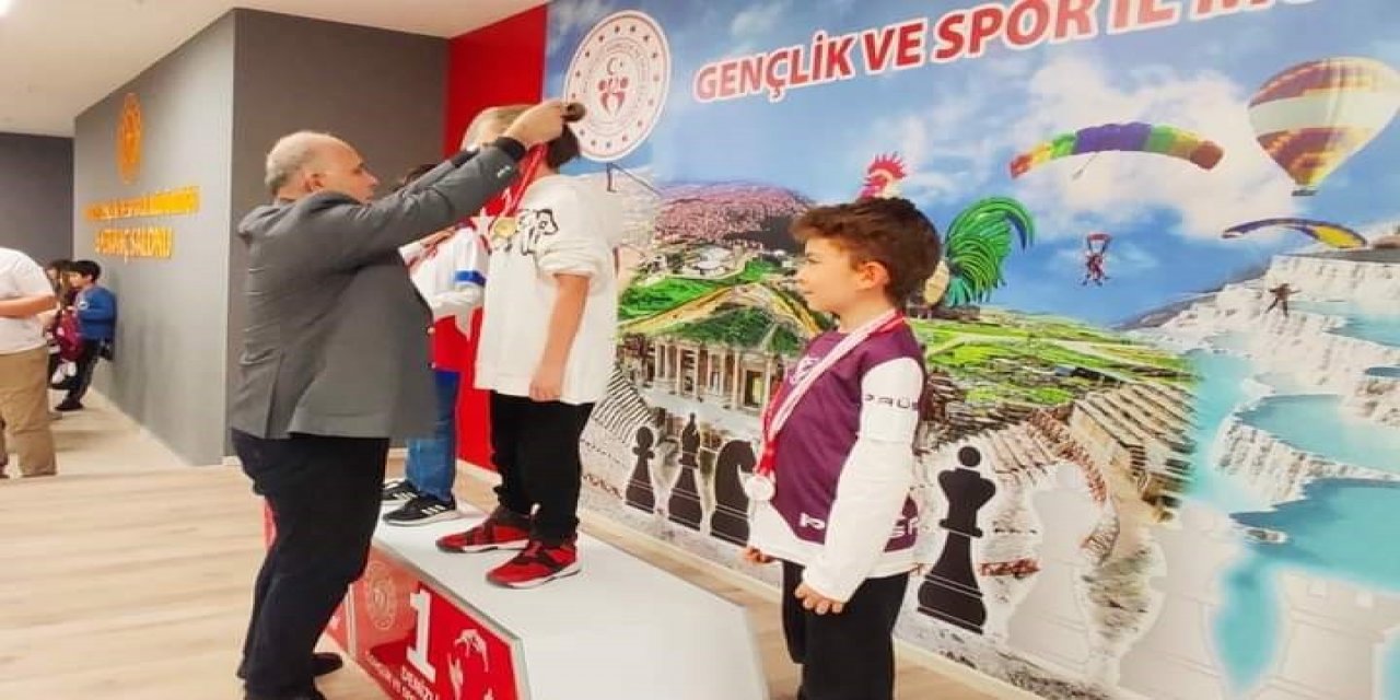 Denizli’yi Türkiye Satranç Şampiyonasında temsil edecek sporcular belli oldu